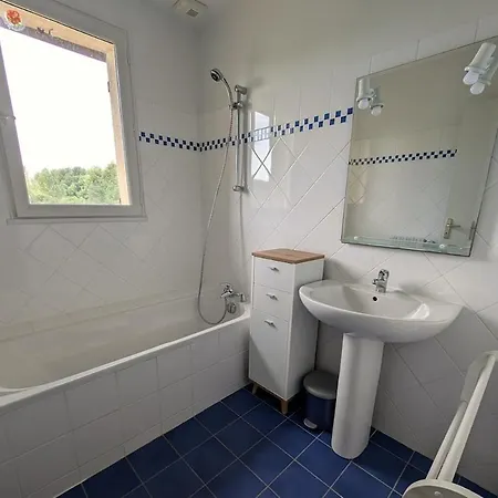 Сasa de vacaciones For 6 With Chateau View